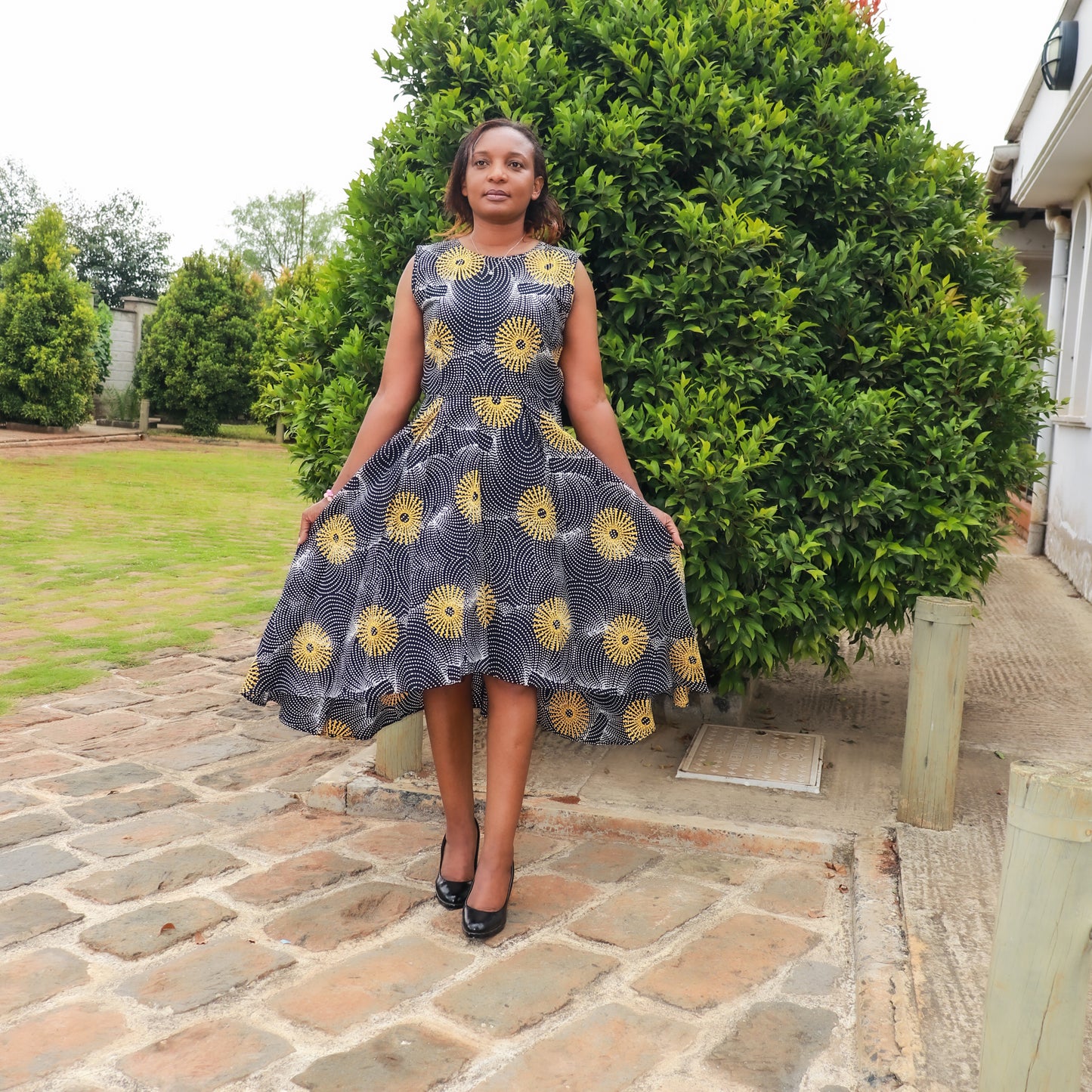 A-Line - Black with dotted yellow circles