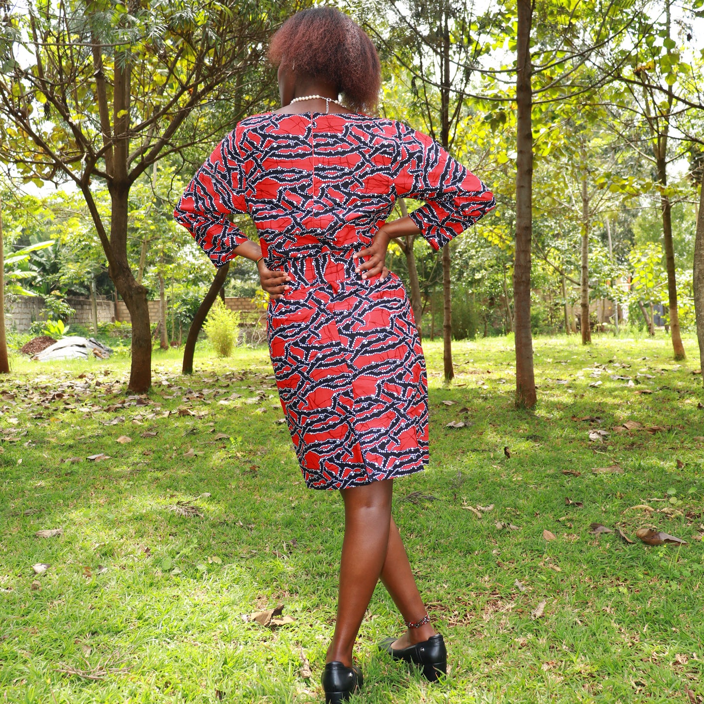 Sheath- zigzag motif