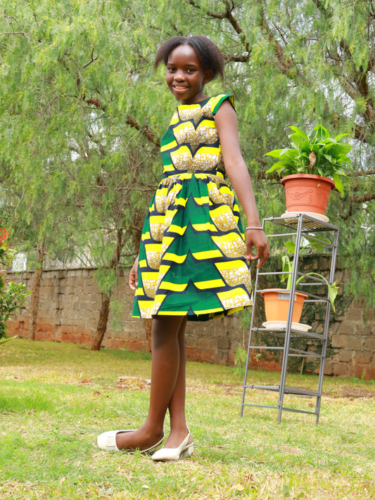 Tweens  -  Dress with cap sleeves